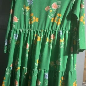 Crown & Ivy Green Floral Midi Dress
